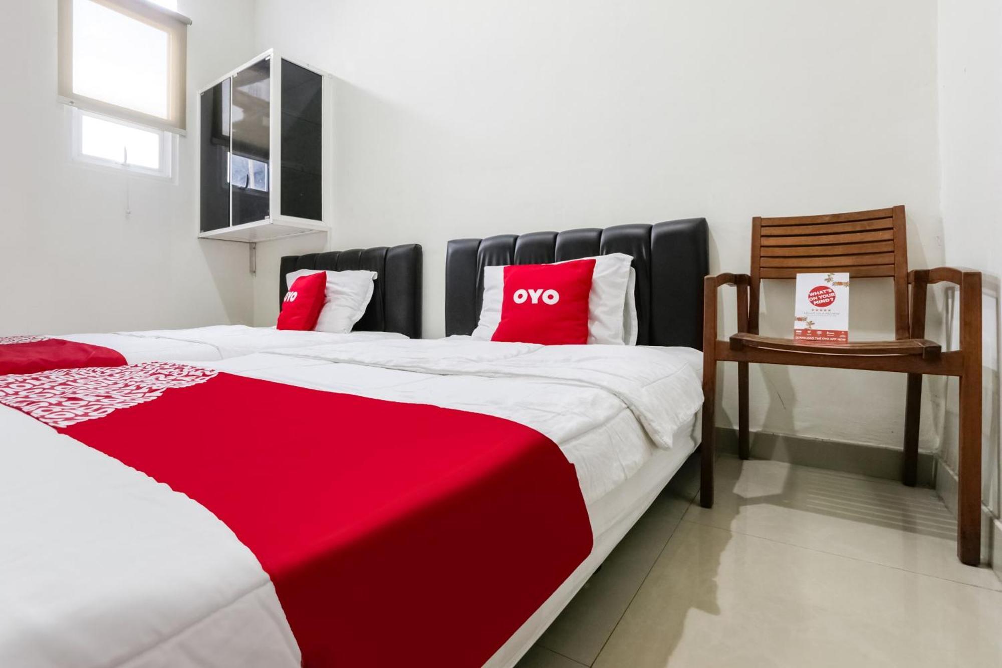 Super Oyo 3838 Tamansari Guest House Solo Kültér fotó