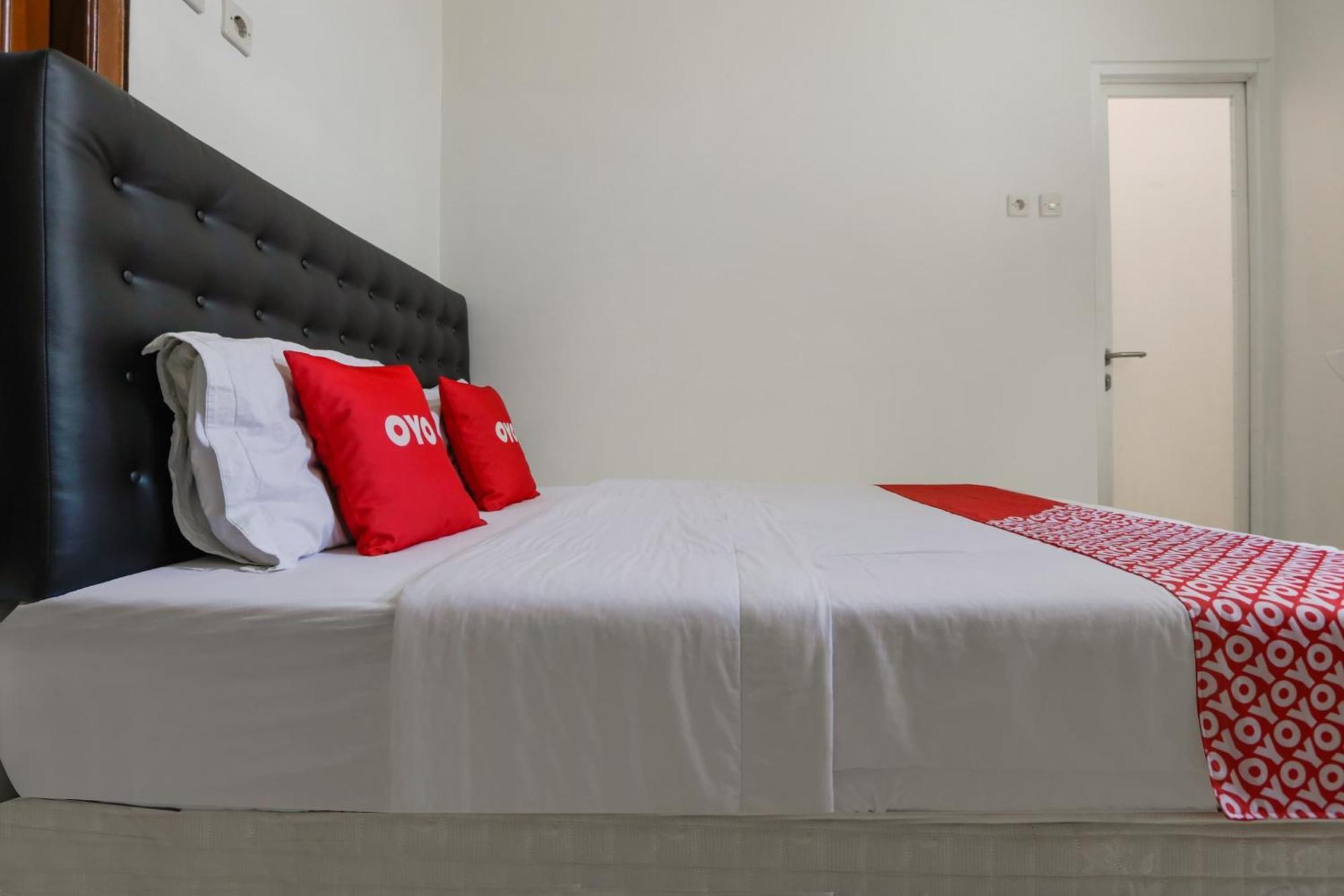 Super Oyo 3838 Tamansari Guest House Solo Kültér fotó