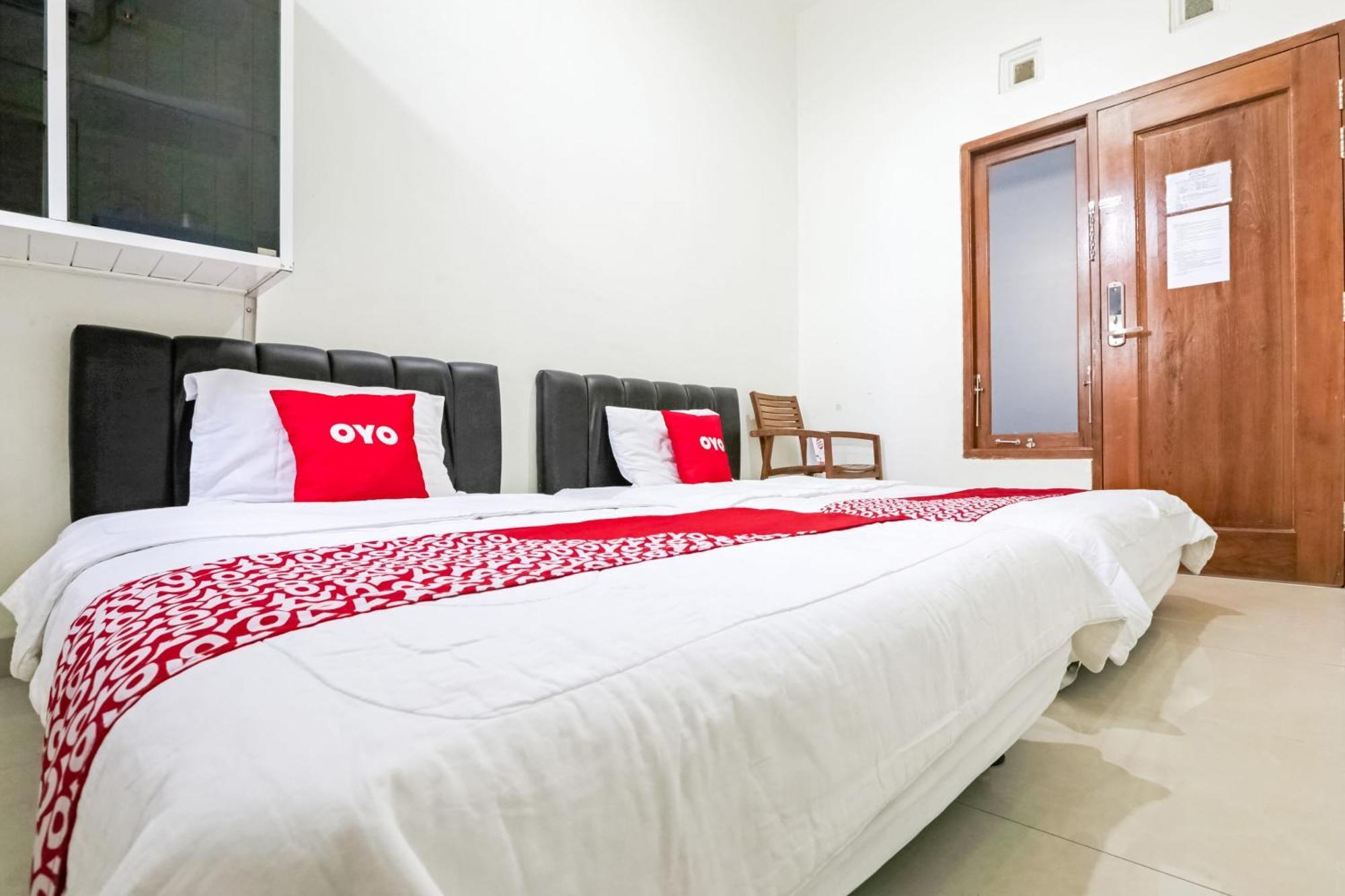 Super Oyo 3838 Tamansari Guest House Solo Kültér fotó